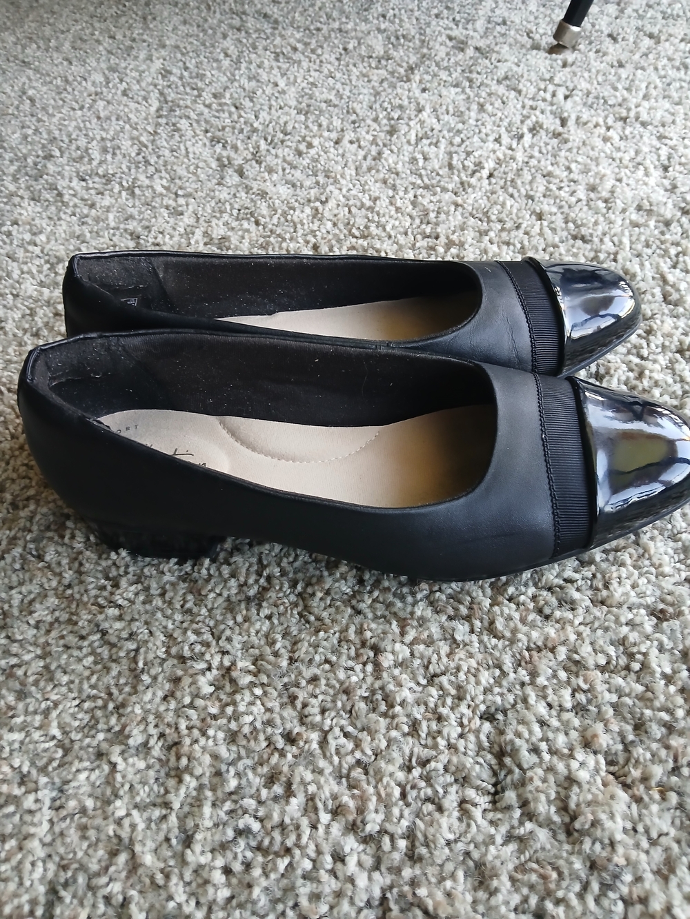Clarks Black Women's Cap-Toe Ballet Flats with Patent Toe - Picture 2 of 7
